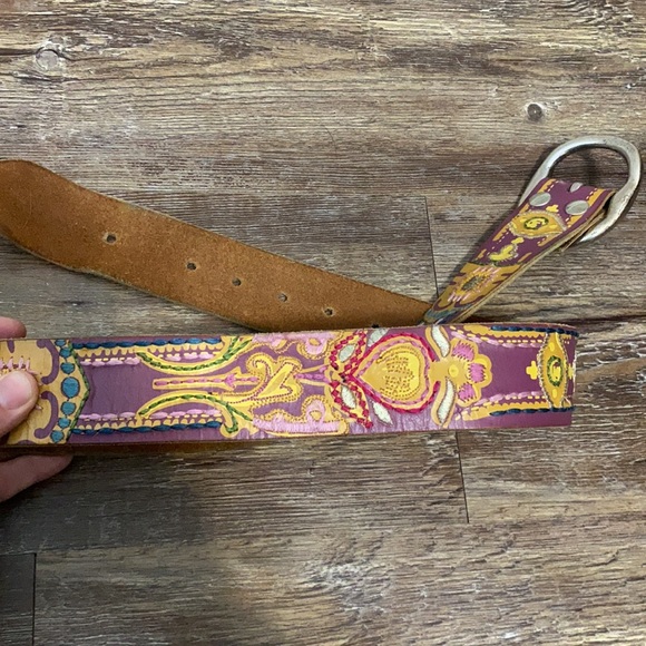 Lucky Brand Embroidered Genuine Leather Belt - Picture 6 of 7